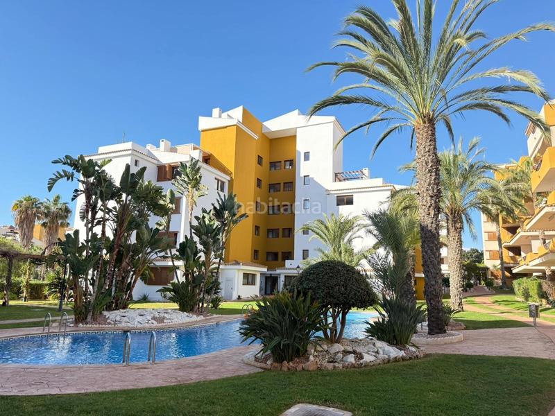 Foto b86be026-8f08-441c-8ee3-ed08c7283482. Apartament amb aparcament piscina a Punta Prima Torrevieja