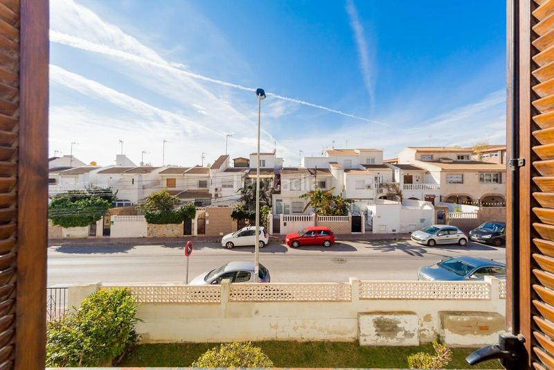 Foto c2dc318e-a520-491d-8476-ca5f3e4c8ff0. Apartament amb piscina a nueva Torrevieja Torrevieja