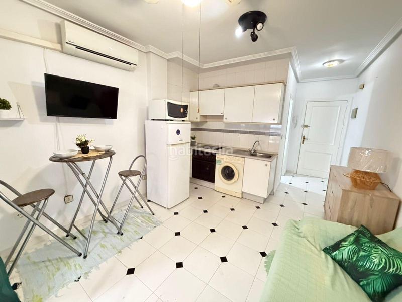 Foto 7cd4cc96-8fc2-4cc2-9341-3133919b0957. Studio in Avenida Habaneras - Curva de Palangre Torrevieja