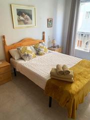 Apartamento en El Acequión. Bonito apartamento de 2 dormitorios con terraza y garaje en torr