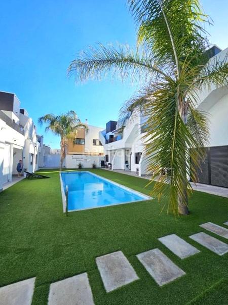 Foto 6da8c88e-cbd2-4c2c-b8d7-7cbf5ffac655. Maison avec piscine dans San Pedro del Pinatar San Pedro del Pinatar