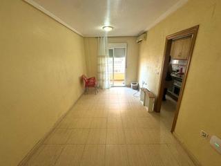 Apartament en El Molino. Apartamento para reformar de 2 dormitorios con garaje en torrevi