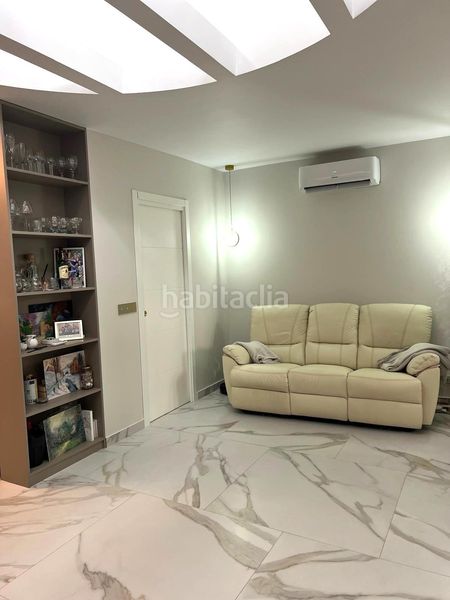 Foto f484e396-a900-40e5-86ef-a13ba2550065. Casa aparellada a La Florida Orihuela