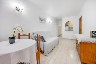 Piccolo appartamento in Antonio Machado. Apartamento de 1 dormitorio en planta baja con terraza y piscina