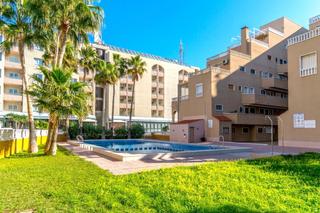 Apartament a Punta Prima. Apartamento de 2 dormitorios con terraza y piscina en punta prim