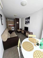 Apartamento en Puerto Deportivo. Acogedor apartamento de 1 dormitorio con terraza en torrevieja