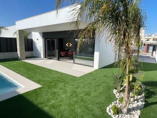 Xalet a Los Conejos. Villa de una planta con 3 dormitorios en región de murcia