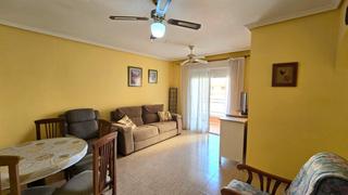 Piccolo appartamento in Puerto Deportivo. Luminoso apartamento de 2 dormitorios en centro de torrevieja