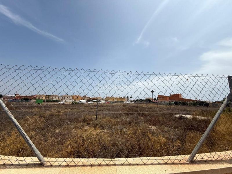 Foto 3a98273d-429d-4368-8b72-769a0fc9751a. Terreno residencial parcela de 945m2 en Aguas Nuevas Torrevieja