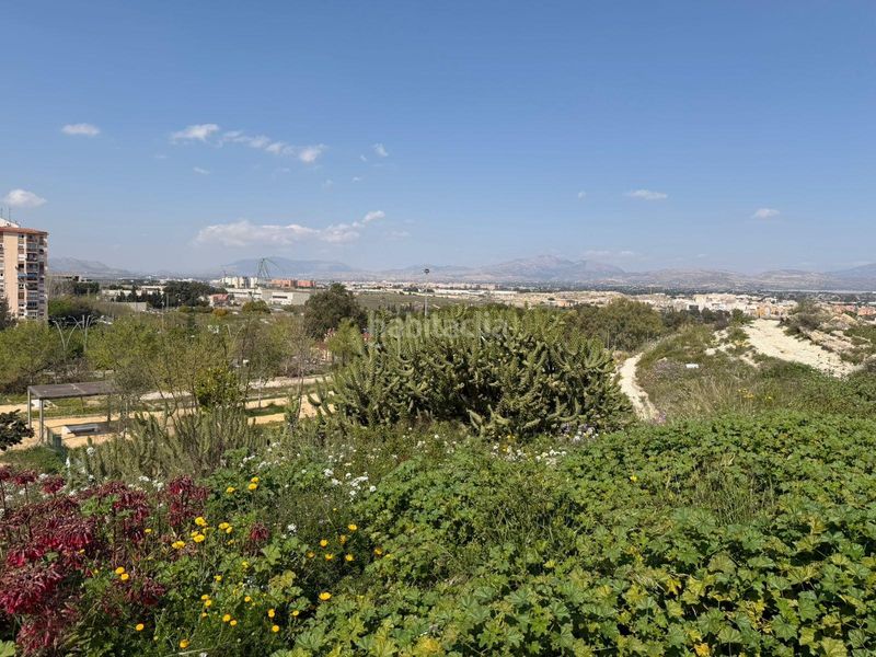 Foto 104af49d-7b3d-4323-850b-84be714f5b3a. Apartament amb aparcament a Juan XXIII Alicante