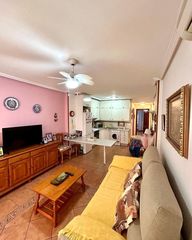 Apartament a Avenida Habaneras - Curva de Palangre. Acogedor apartamento de 1 dormitorio con terraza en torrevieja