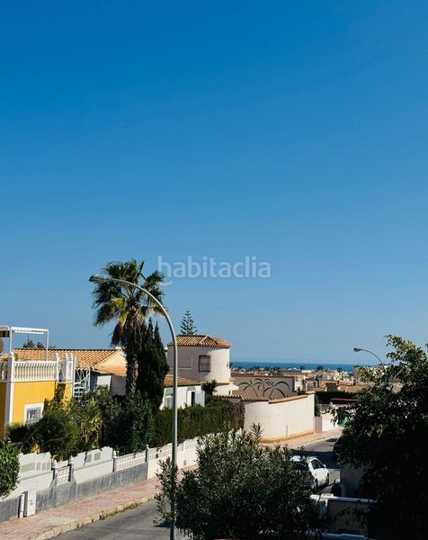 Foto 234bf25e-dd7f-40b8-b124-9332e1fd668c. Casa adossada amb aparcament a La Florida Orihuela