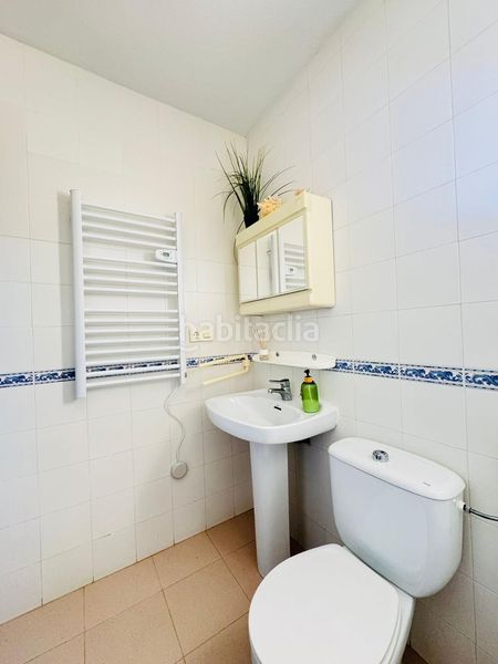 Foto 33a454f9-4738-4fcb-8b6d-88eb70320520. Casa adossada amb aparcament a La Florida Orihuela