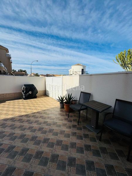 Foto 86e4dd18-8a9d-4dca-9d2c-6bcca957fbb9. Casa adossada amb aparcament a La Florida Orihuela