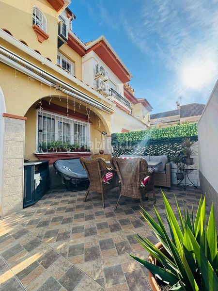 Foto 92b52581-b1fc-4b98-80d0-18eeee8fc138. Casa adossada amb aparcament a La Florida Orihuela