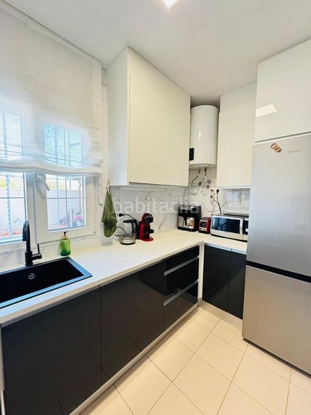 Foto c4788fbb-a996-44d7-85f4-2839c0f0c30d. Casa adossada amb aparcament a La Florida Orihuela