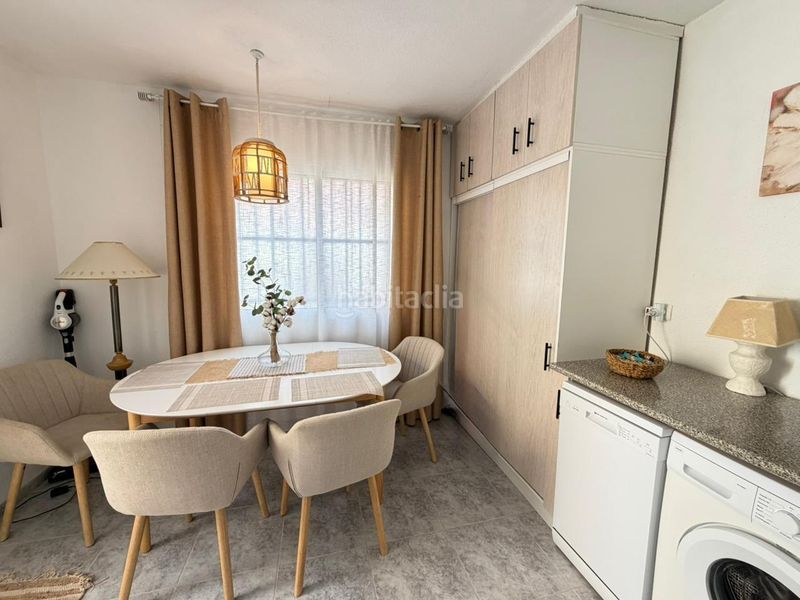 Foto 8ccbb838-015d-4bc0-b4cd-c3229f2481b3. Casa adossada amb piscina a Zona los Frutales Torrevieja