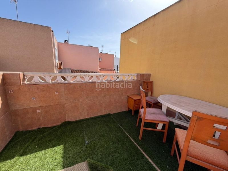Foto c83ec1c4-394a-49e8-9924-41b47647bd9c. Casa adossada amb piscina a Zona los Frutales Torrevieja