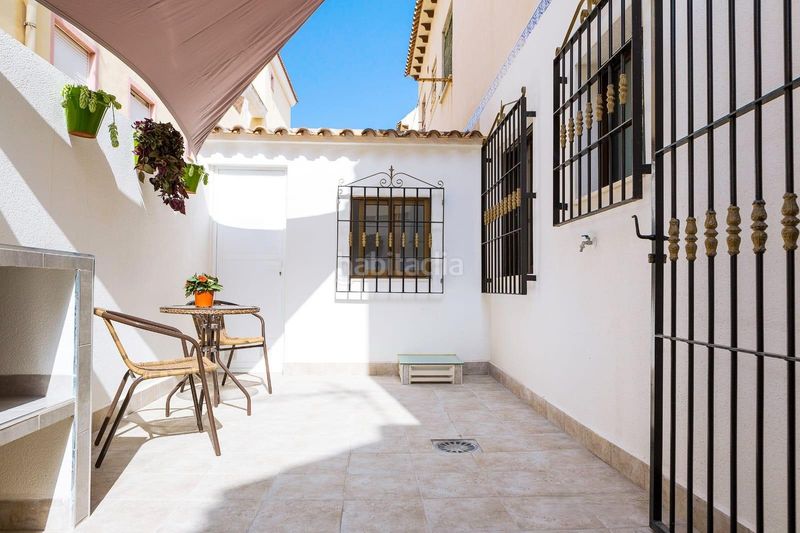 Foto 2f83d73b-9574-4298-864f-e6d69d27f080. Casa amb aparcament a Los Europeos Torrevieja