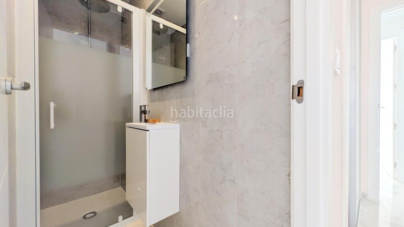 Foto ffef207e-a5a4-41f7-b976-c12125243ec3. Lloguer àtic amb calefacció piscina a El Acequión Torrevieja
