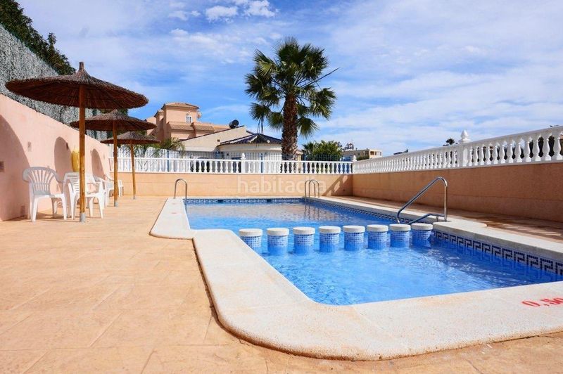 Foto c8352057-45b6-4eca-93e6-7e28fbe46dde. Casa adossada amb aparcament piscina a Playa Flamenca Orihuela