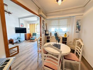 Apartment in Las Piscinas Naturales. Apartamento de 3 habitaciones en el centro de torrevieja
