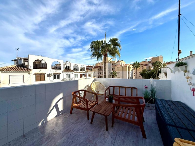 Foto f54dd4cc-d799-4fb3-bab3-76a489f5a2c7. Casa amb piscina a nueva Torrevieja Torrevieja