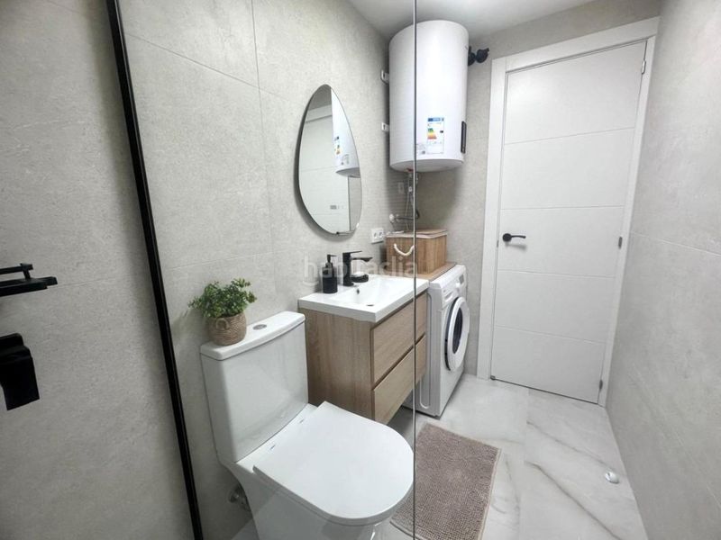 Foto 08c2f548-3a50-49e0-9c46-132ed2b4e04a. Apartament amb piscina a Zona Playa del Cura Torrevieja