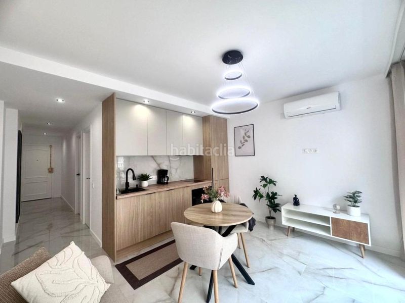 Foto d5a5f838-dd93-4d67-be75-cf404db2af17. Apartament amb piscina a Zona Playa del Cura Torrevieja