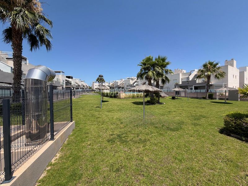Foto 1e50f9d8-8a1f-4357-8bb3-a9f5c33a2523. Planta baixa amb aparcament a Aguas Nuevas Torrevieja