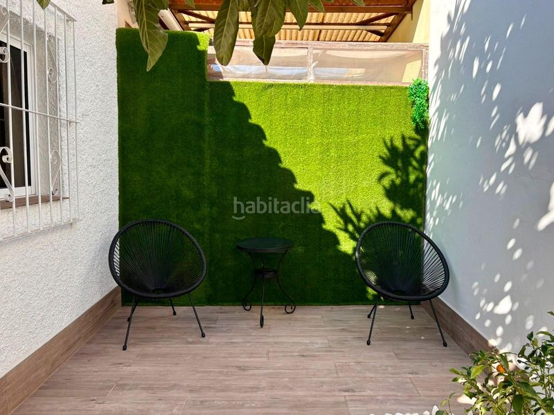 Foto fbd3195c-1e88-4381-b066-1e51a7324ec4. Casa adossada a La Florida Orihuela