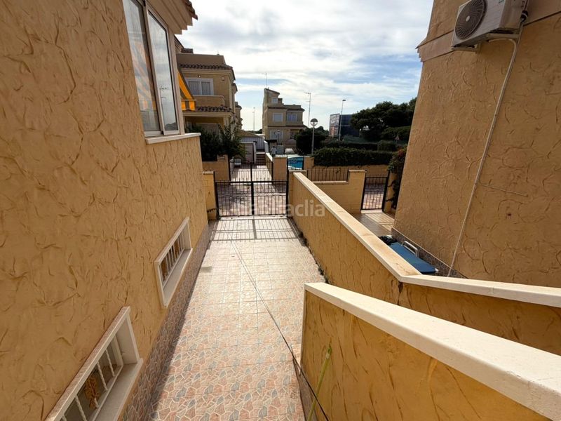 Foto 02050591-591c-4caf-9fe1-57721327e03a. Maison jumelée avec parking piscine dans Los Balcones-Los Altos Torrevieja