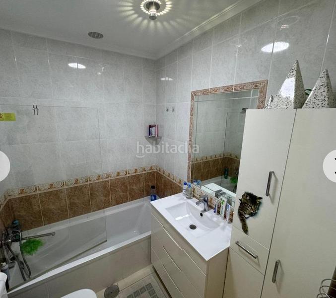 Foto b7b78319-0ce9-42b9-a6e3-db626d45b047. Casa aparellada amb piscina a Playa Flamenca Orihuela