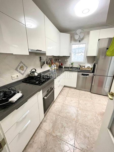 Foto bfb7edbd-327b-4bcf-b8e4-53eacc5e5141. Casa aparellada amb piscina a Playa Flamenca Orihuela