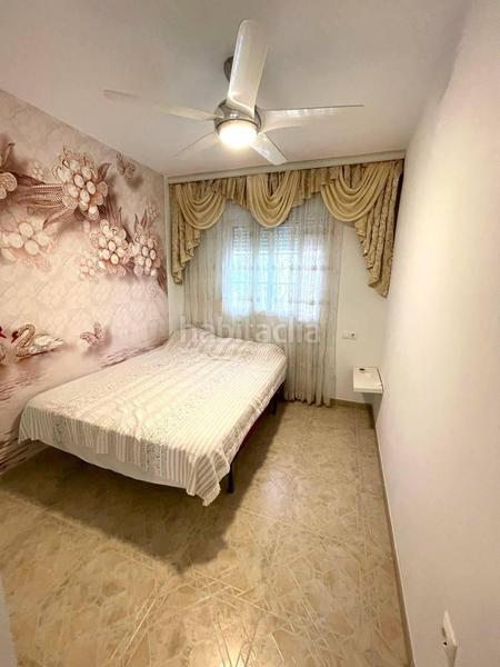 Foto c826cf0e-45af-405d-86b4-5b9a8e6583ab. Casa aparellada amb piscina a Playa Flamenca Orihuela