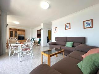 Appartement à Zona Playa de los Locos. Maravilloso apartamento de 3 dormitorios en primera linea de pla