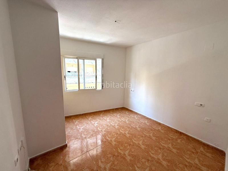 Foto 0fb4662a-e47e-4f81-a121-ee6b4df04087. Piccolo appartamento in Las Piscinas Naturales Torrevieja