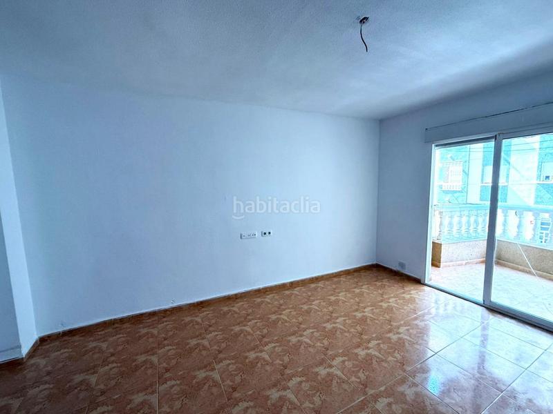 Foto 787ff07e-ed97-4e61-a9c3-e362995d7b4c. Piccolo appartamento in Las Piscinas Naturales Torrevieja