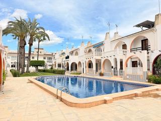Maison jumelée à Zona Carrefour - Urbanizaciones. Adosado en urbanización cerrada con piscina comunitaria