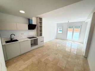 Appartement à Carolinas Altas. Moderno apartamento de 1 dormitorio con solarium en alicante
