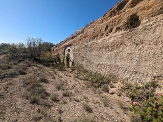 Finca rústica en Arico. Terreno grande con cuevas arico