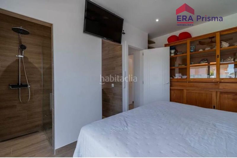 Foto e77f2a3d-e2e7-4828-95ff-3985b1f7b9b7. Xalet amb aparcament piscina a Costa del Silencio Arona