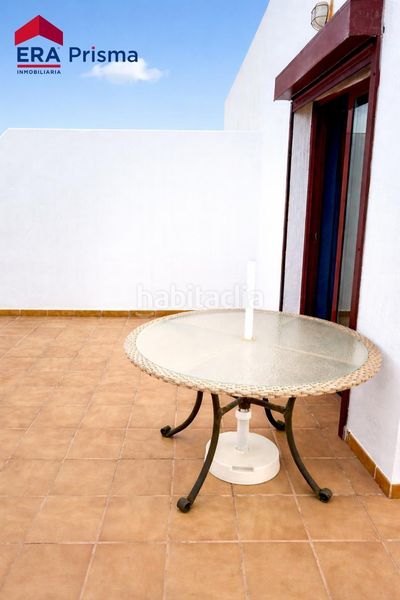 Foto 3d6bd793-ad66-4b42-8ab7-1bf1e6c5f9ea. Dúplex amb aparcament piscina a Palm - Mar Arona
