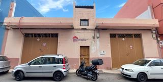 Edificio en Taco - Los Andenes - Las Chumbreras. Edificio   en c.garajonay con posibilidad de construir viviendas