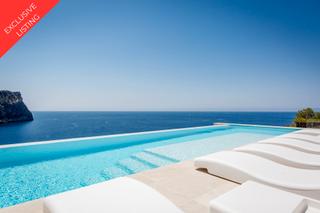 Casa a Port DAndratx. Unique frontline villa in a prime location - puerto andratx