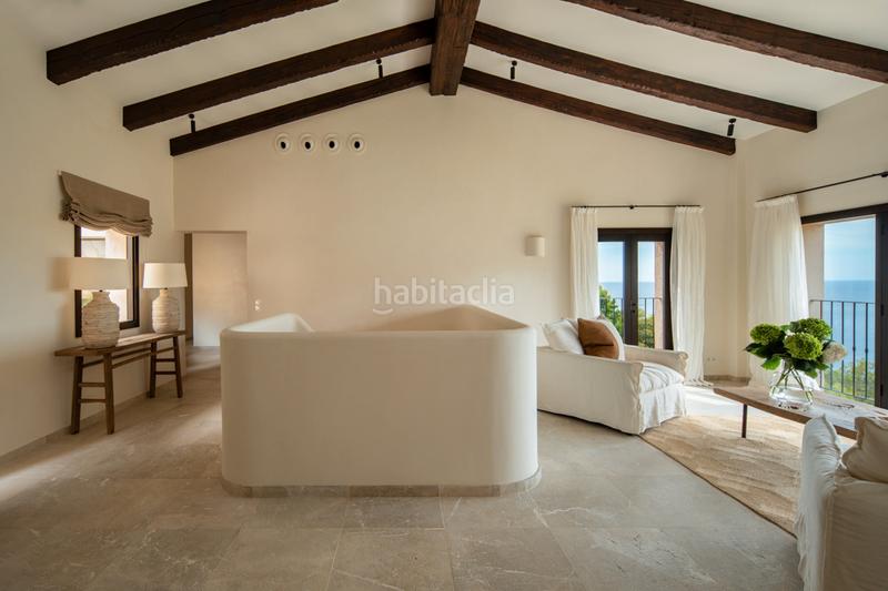 Foto bcbe8650-9f62-477b-bef2-86f9193bb380. Chalet avec cheminée chauffage parking piscine dans Andratx