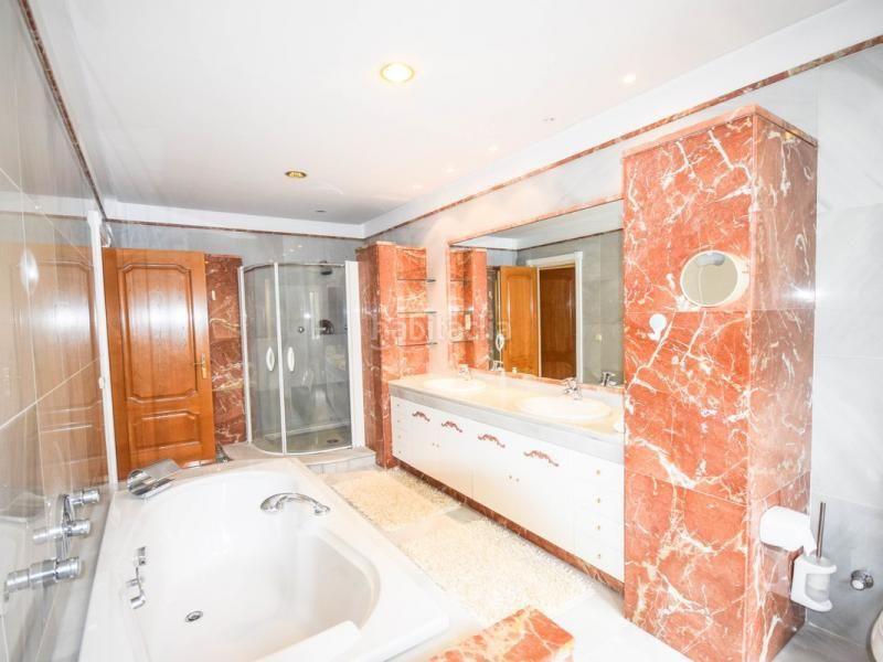 Foto 7a622afa-bc64-48cf-8ee5-1d819a484d31. Chalet mit heizung pool in Marbesa Marbella