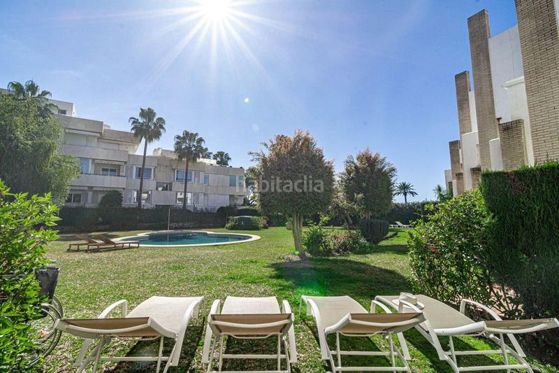 Foto 19c828e5-653d-424a-a322-3aad985cc0c1. Lloguer casa adossada amb calefacció piscina a Las Brisas Marbella