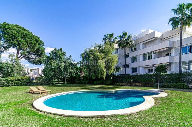 Foto 9bae903f-6262-45ae-a9bf-1c1773d513ca. Rent semi detached house with heating pool in Las Brisas Marbella