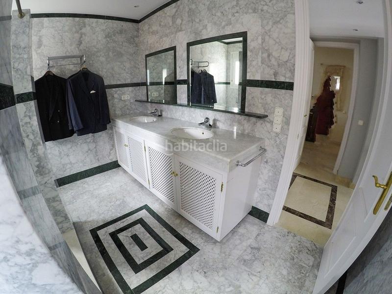 Foto 1746525f-68f5-4f29-8d4b-a6ca8878b925. Chalet mit heizung pool in Sierra Blanca Marbella